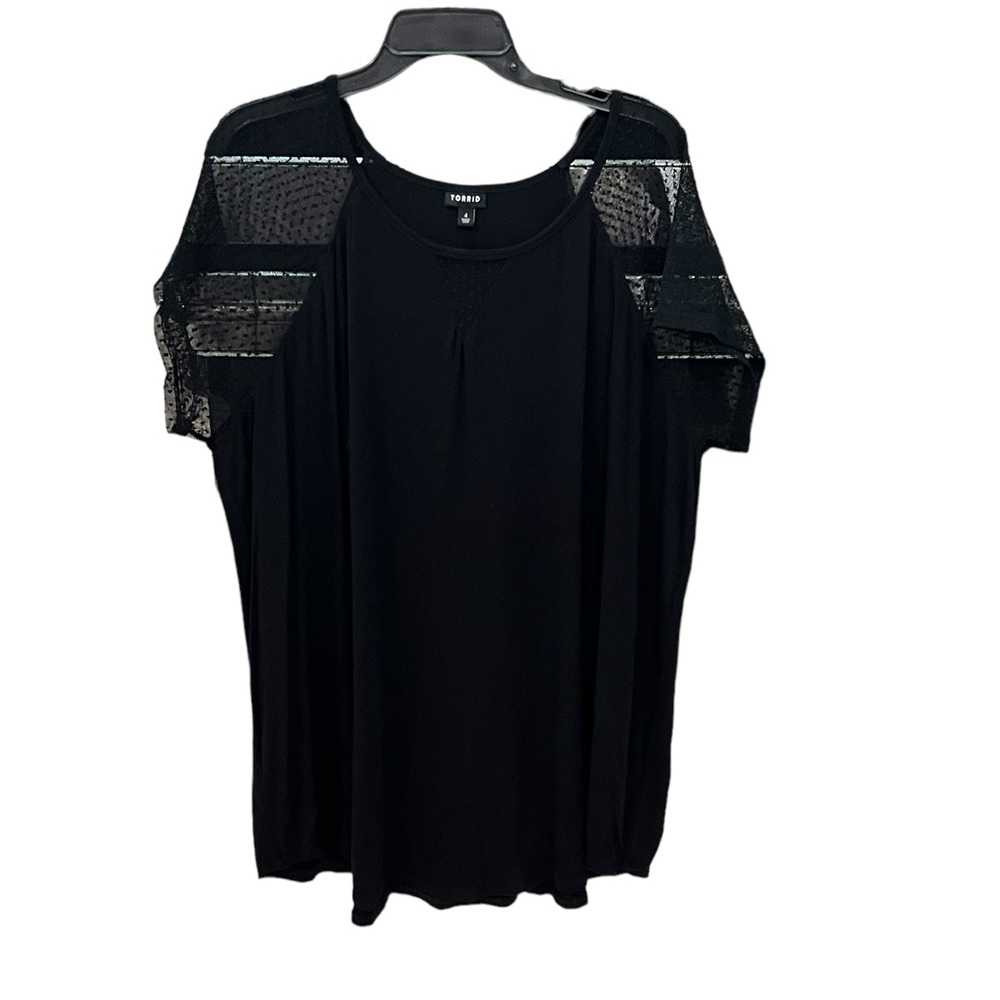 Top - Torrid - EUC - short sheer polka dot sleeves ITEM#10-67